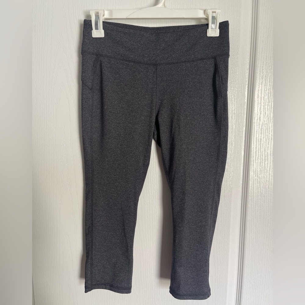 ALO Yoga Charcoal Capri Leggings